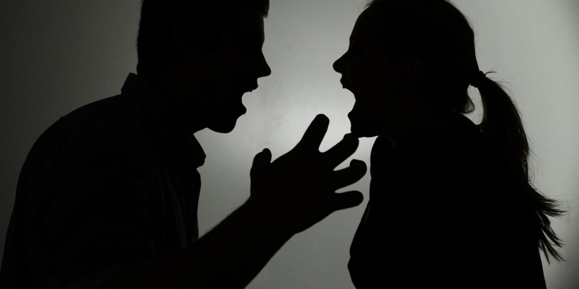 الفرق بين الغيرة والشك