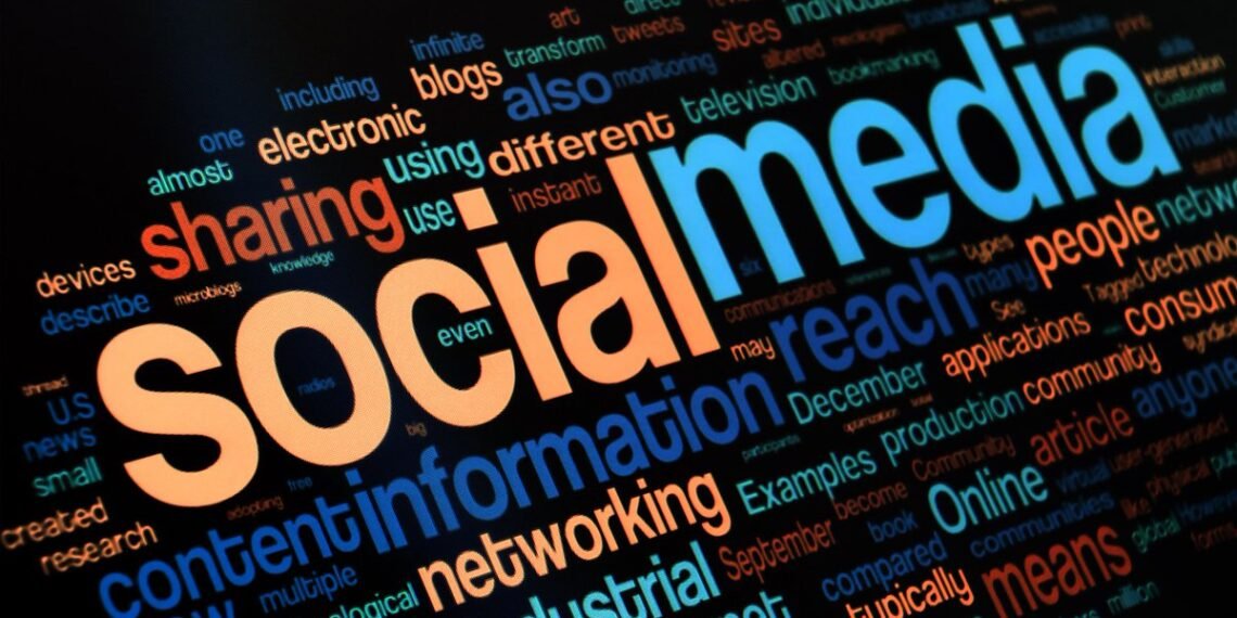 تأثير السوشيال ميديا على حياتنا