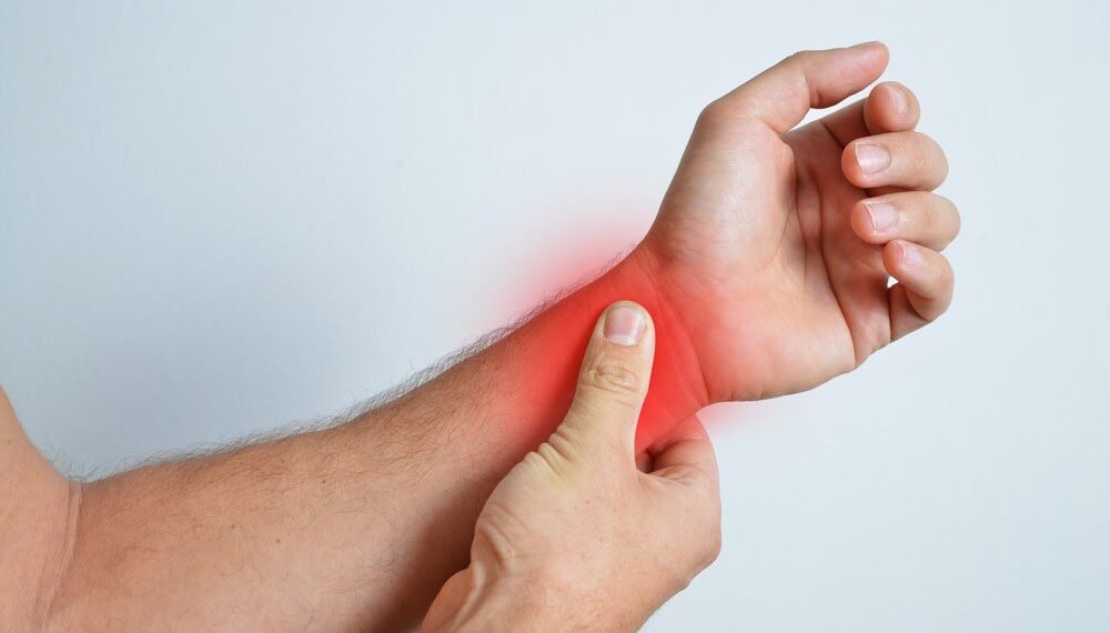 أسباب سخونة اليدين