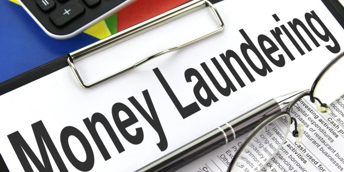 ما معنى غسيل الأموال